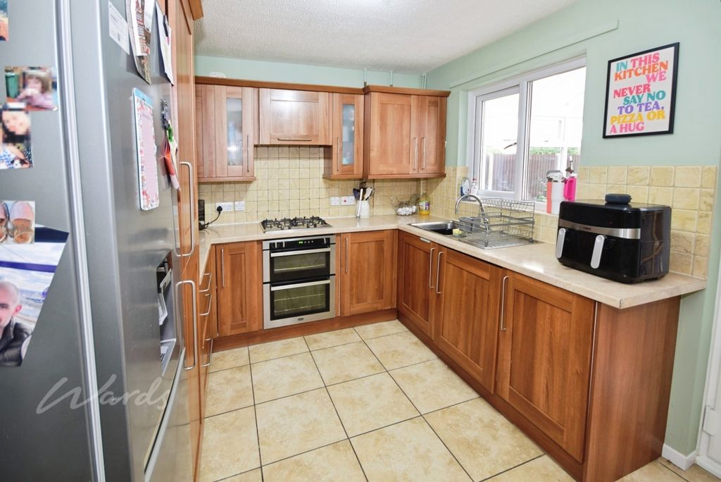 Property photo 2 of 8 Trent Kitchen