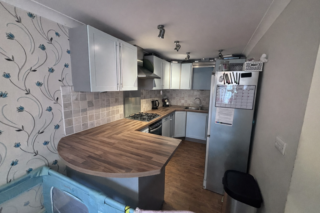 Property photo 2 of 5