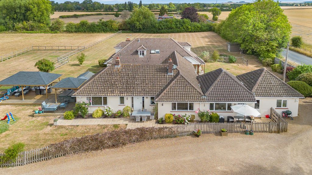 Property photo 2 of 49