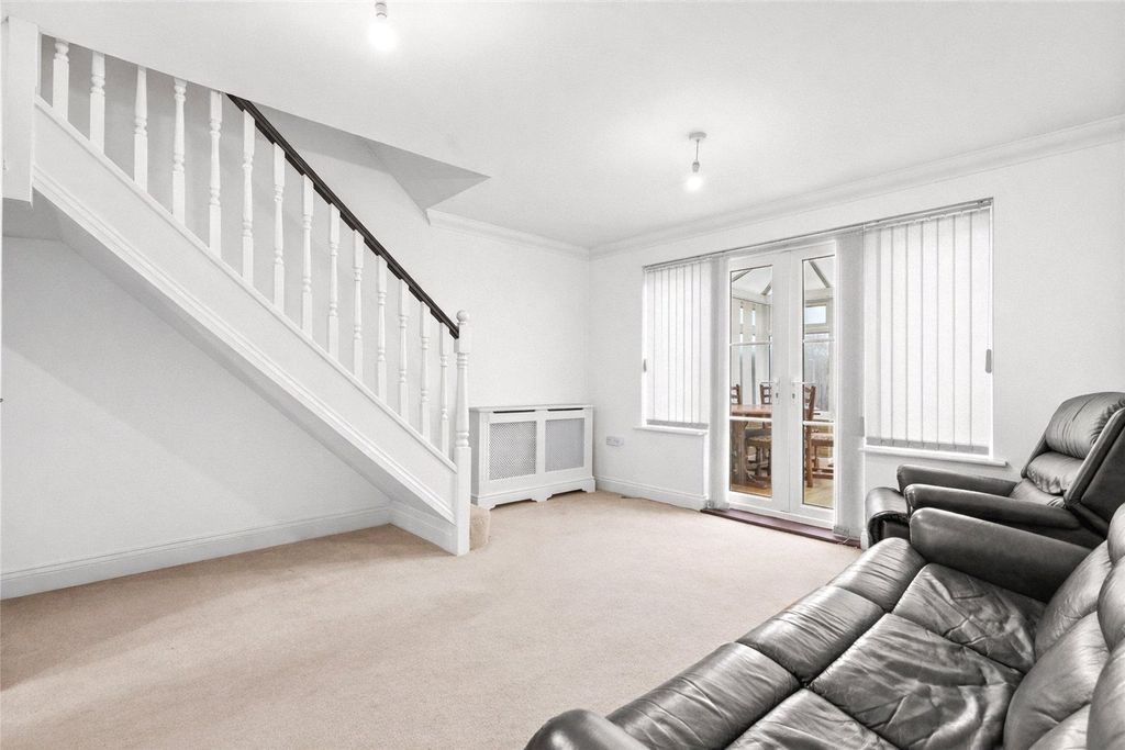 Property photo 2 of 15 Picture No. 23