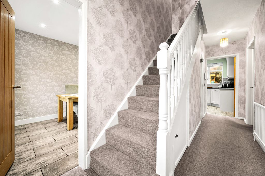 Property photo 2 of 36