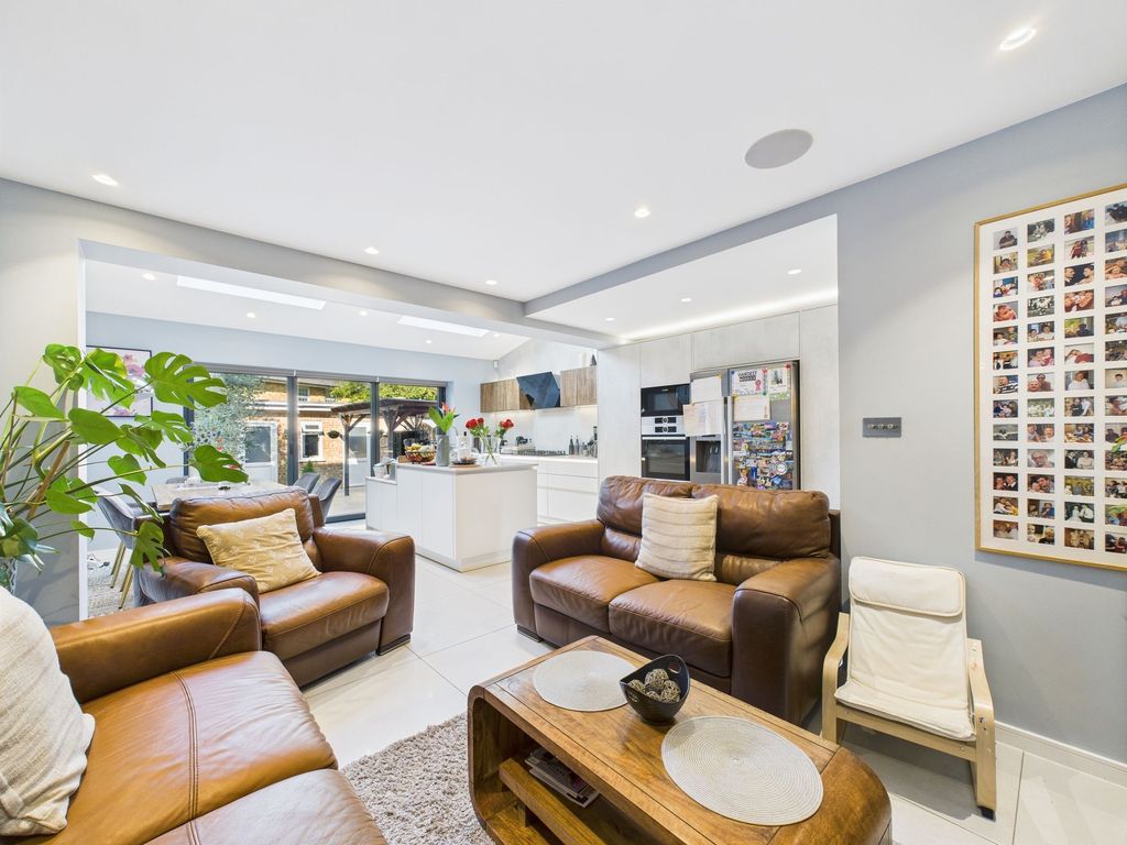 Property photo 1 of 19