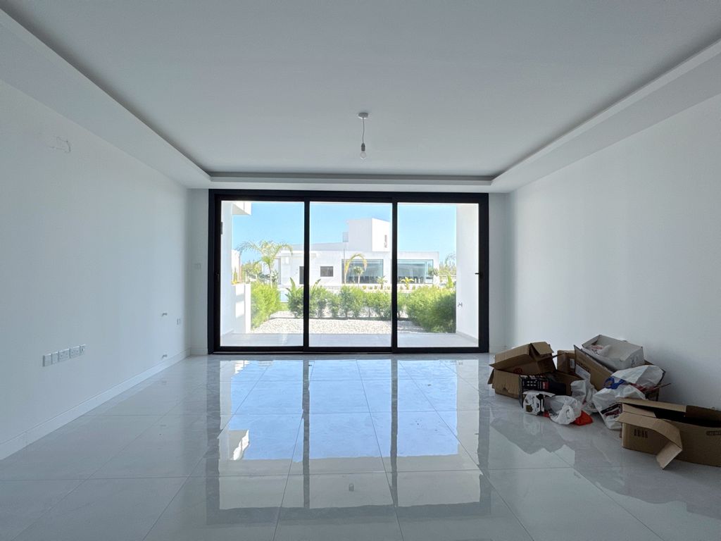 Property photo 1 of 27