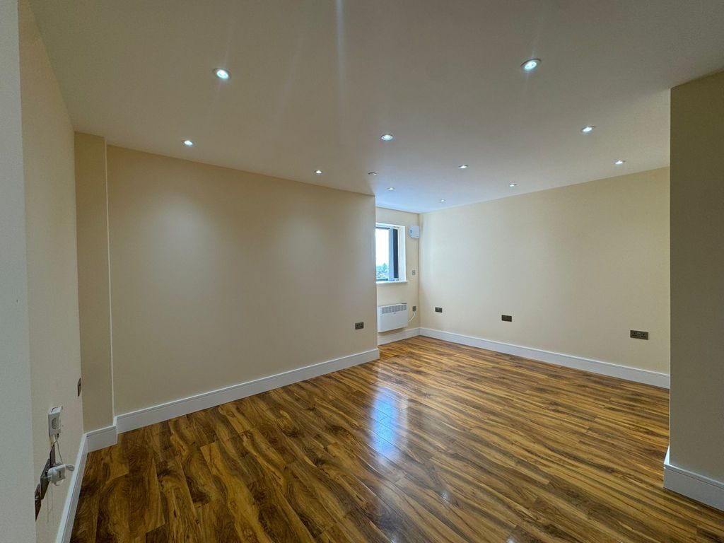 Property photo 2 of 4 Gallery