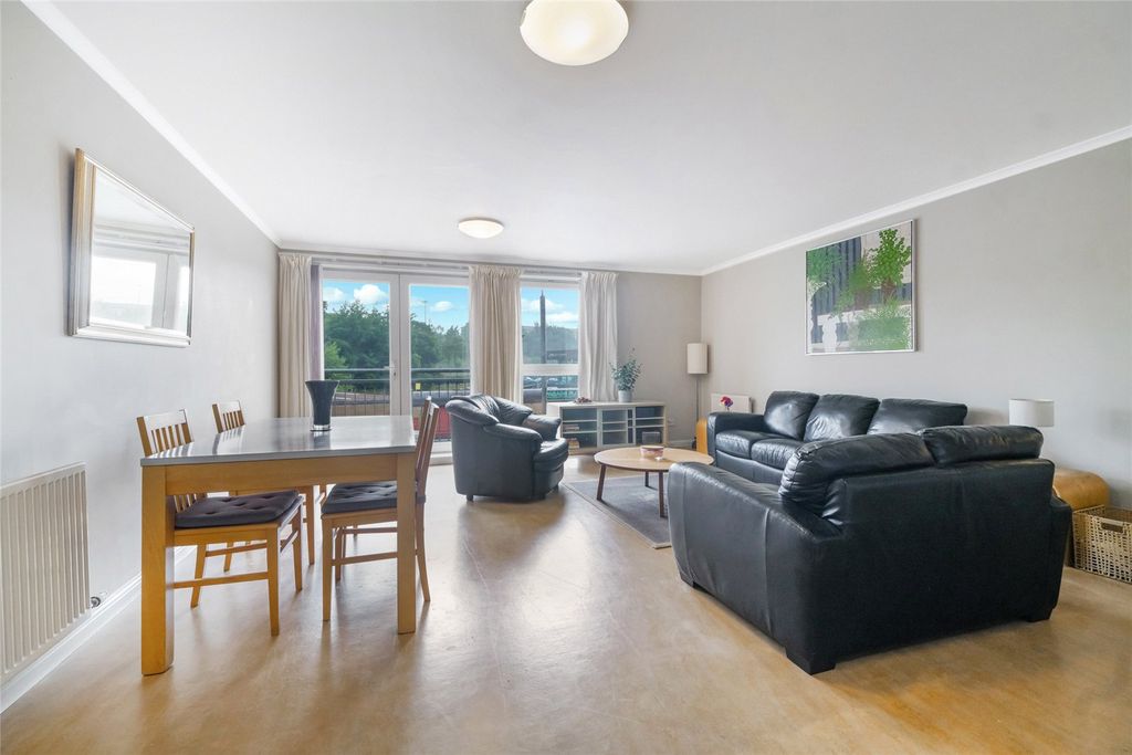 Property photo 2 of 14 2