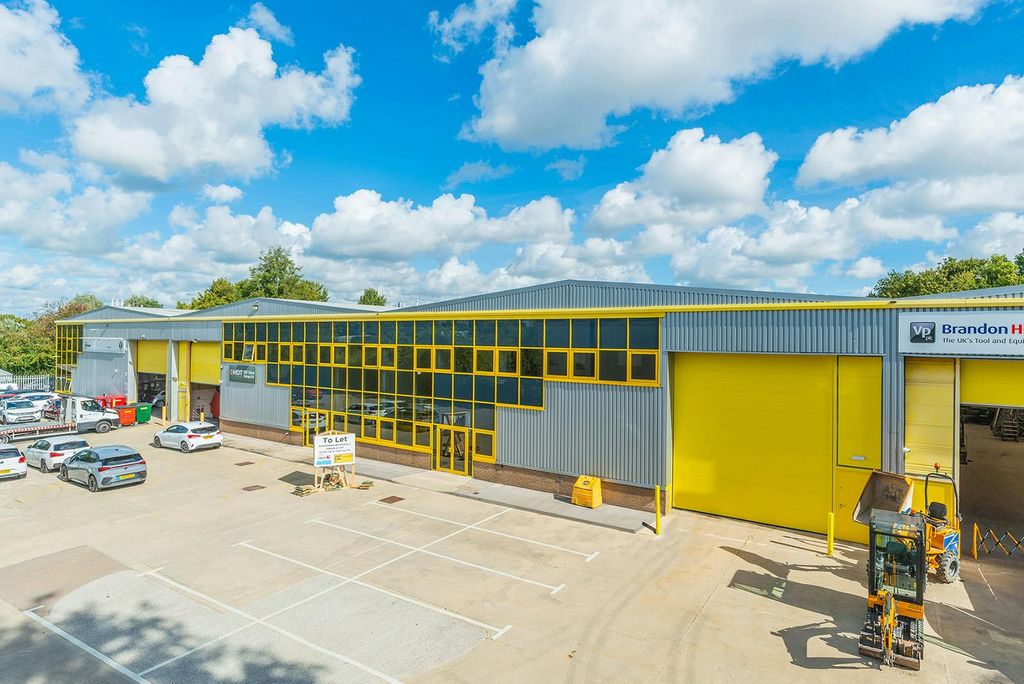 Property photo 2 of 9 Unit 3 Quadrillion Ind Est Swindon12.Jpg