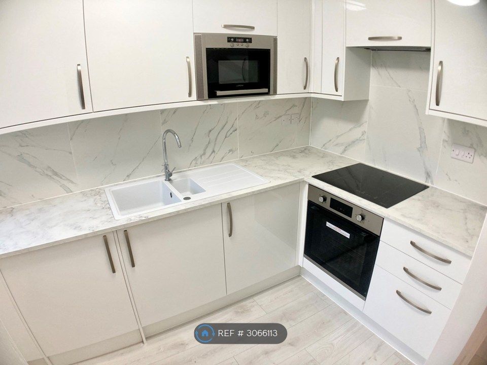 Property photo 2 of 14 Kitchen - Built In Appliances