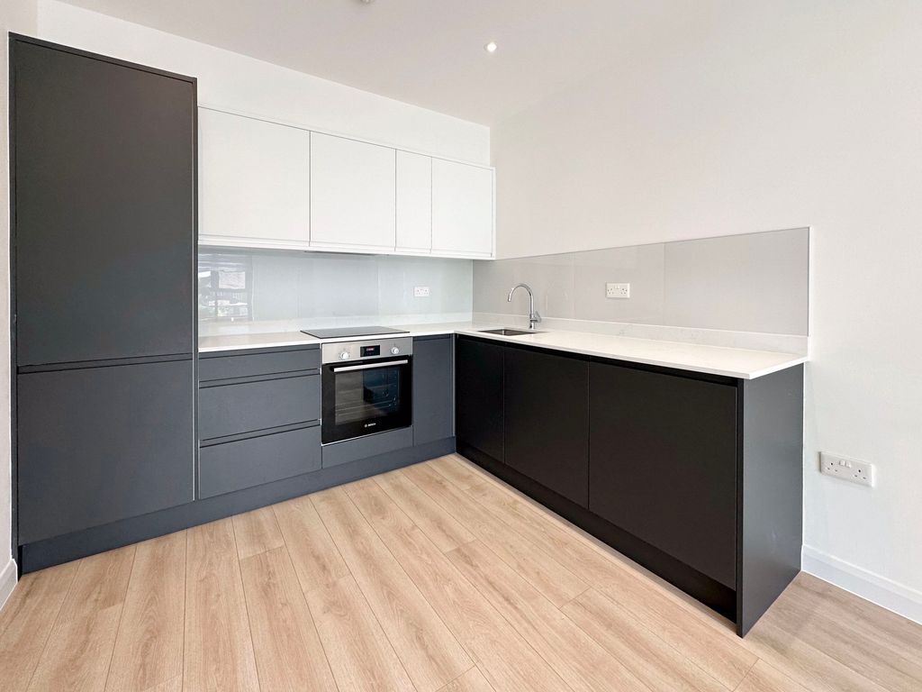 Property photo 3 of 7 Photo 4