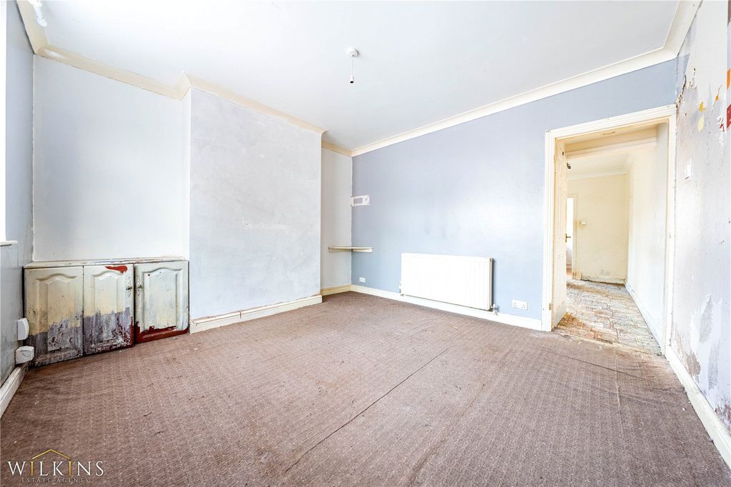 Property photo 3 of 19 Picture No. 05