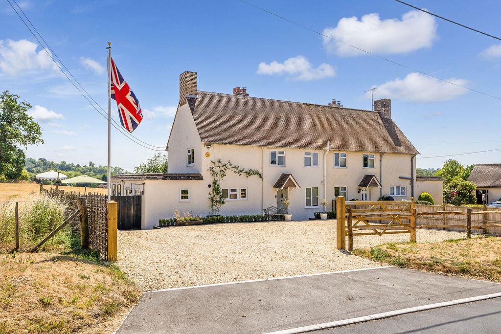Property photo 1 of 23