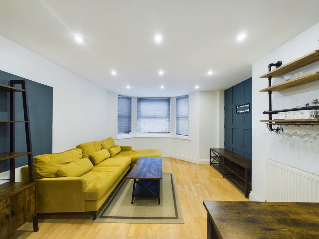 Property photo 3 of 8