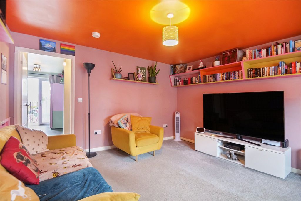 Property photo 3 of 21 Picture No. 05