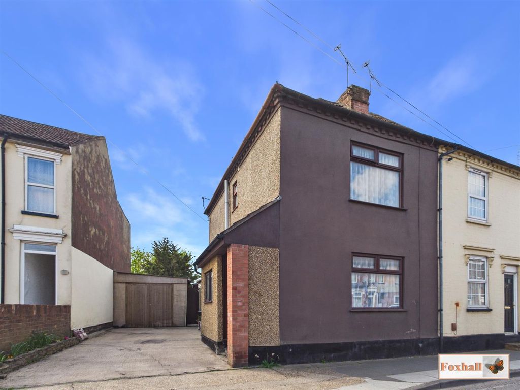 Property photo 1 of 23 Front Garden