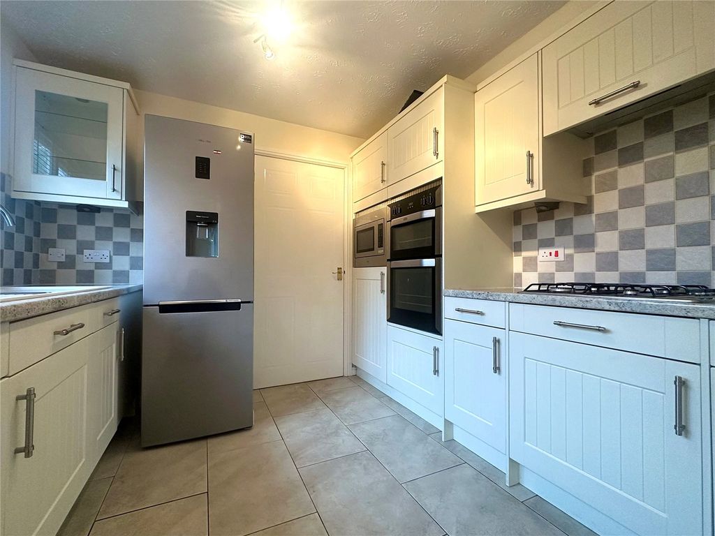 Property photo 3 of 25 Picture No. 02