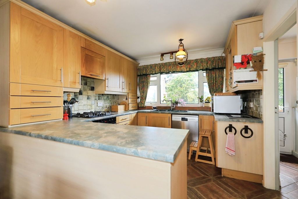 Property photo 3 of 20 Pbox-Img.Jpg