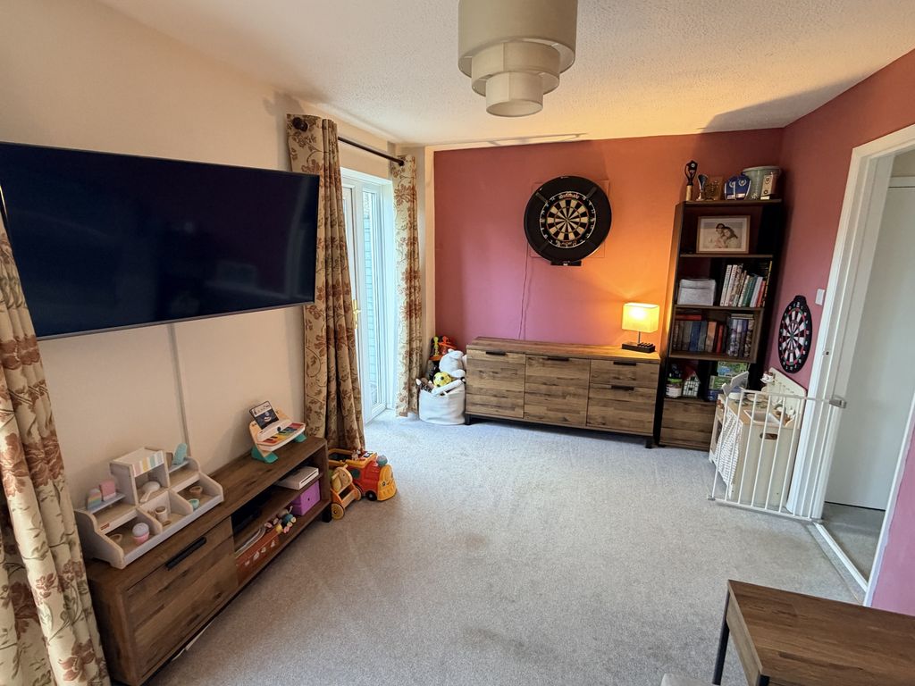 Property photo 3 of 17 Photo 3