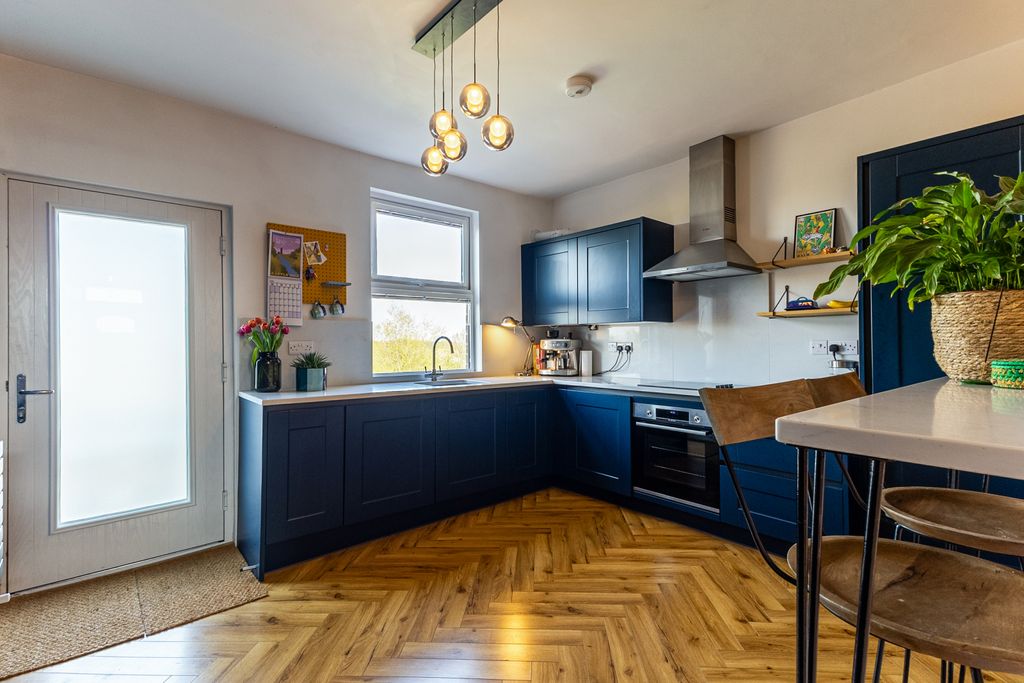 Property photo 2 of 15 Kitchen