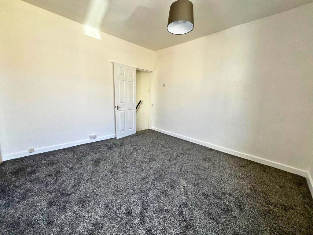 Property photo 2 of 11 Gallery