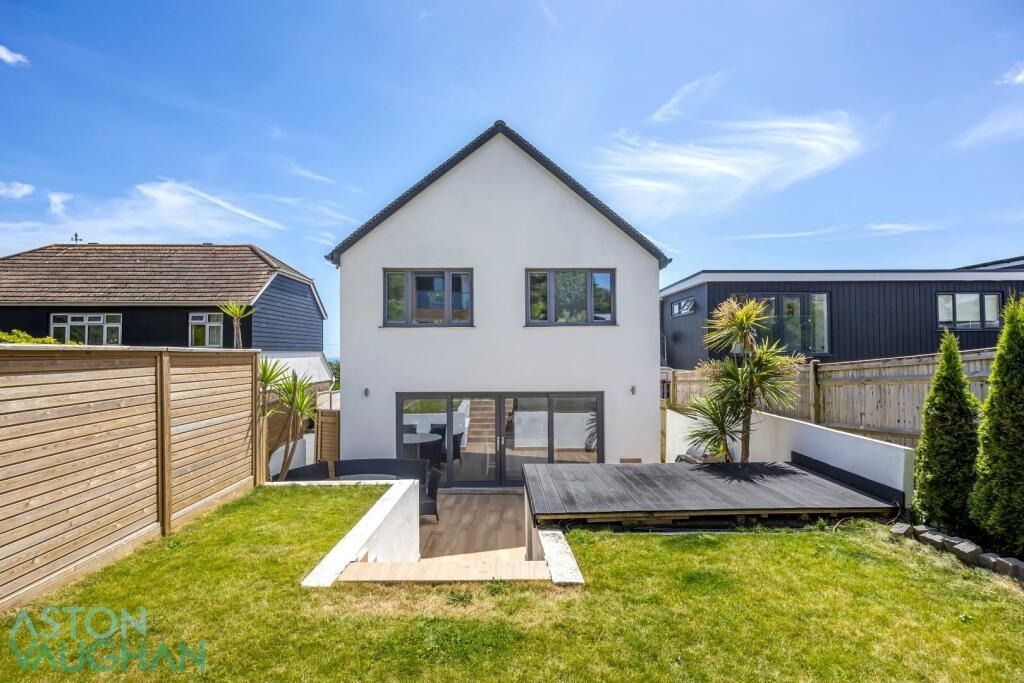 Property photo 3 of 26 4530743