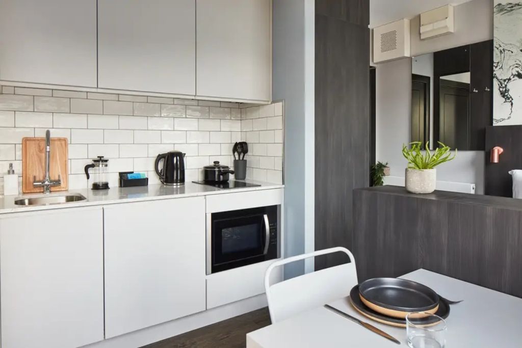 Property photo 2 of 20 Kitchen