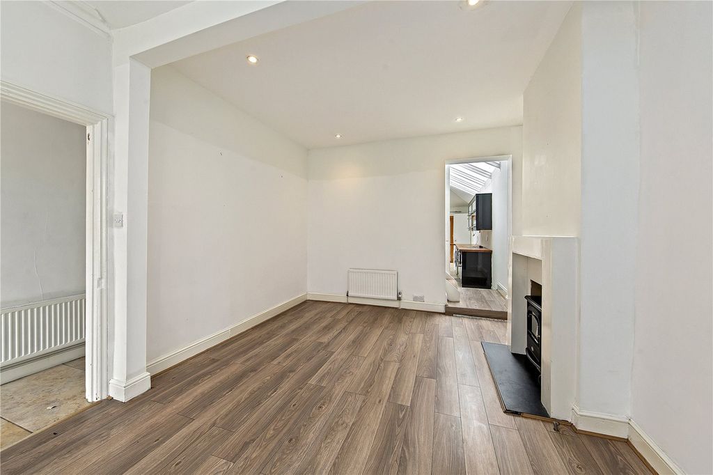 Property photo 2 of 8 Picture No. 05