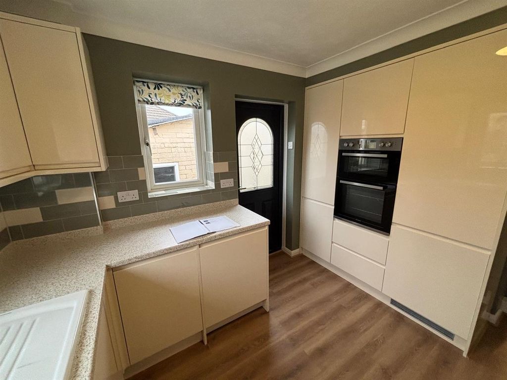 Property photo 3 of 17 3Dd84273-Be94-4617-8Bf1-dcc4791667Ae.Jpg