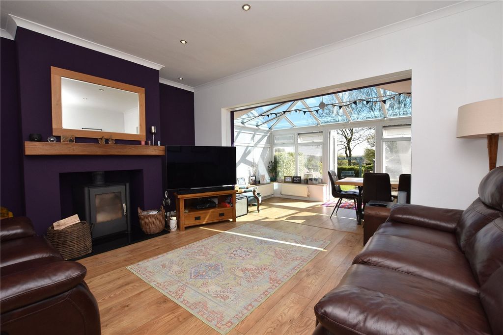 Property photo 1 of 29 Picture No. 32