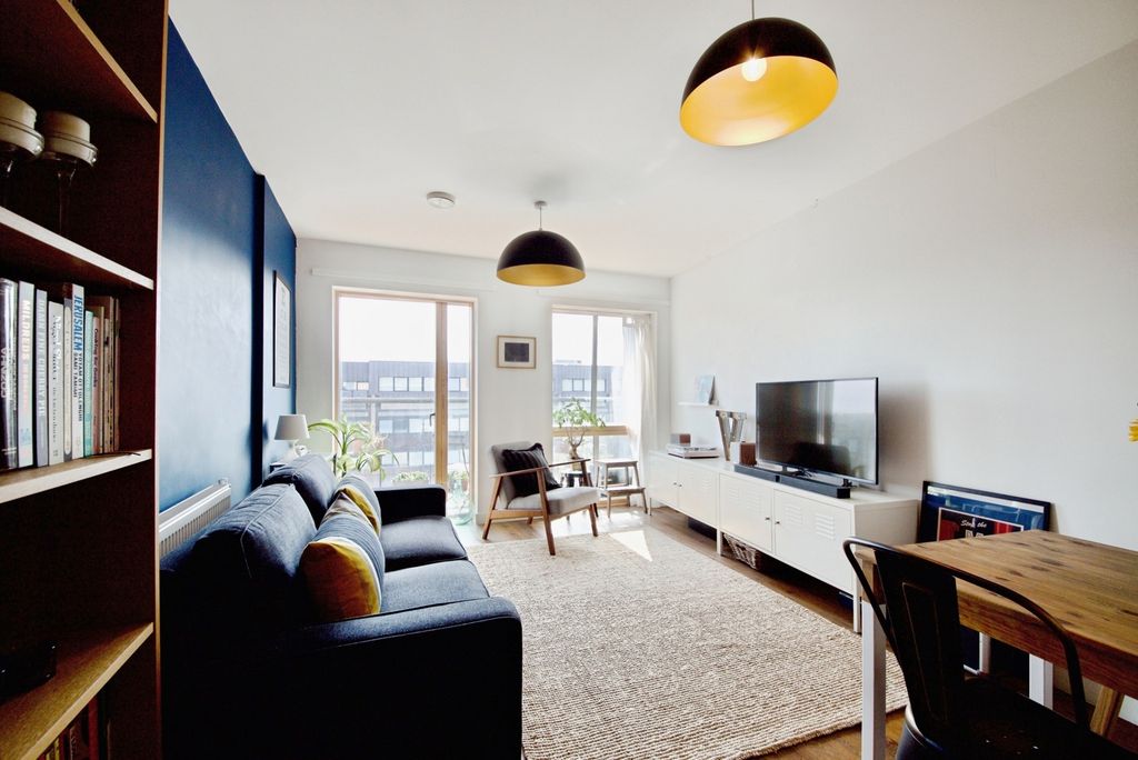 Property photo 3 of 11 Pbox-Img.Jpg