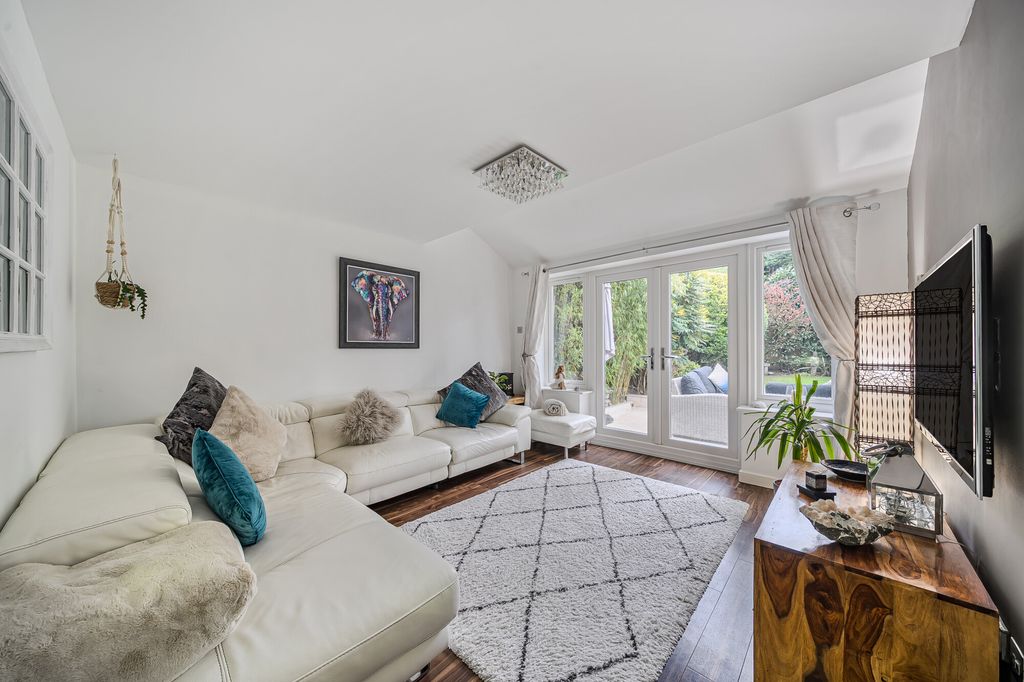 Property photo 3 of 15