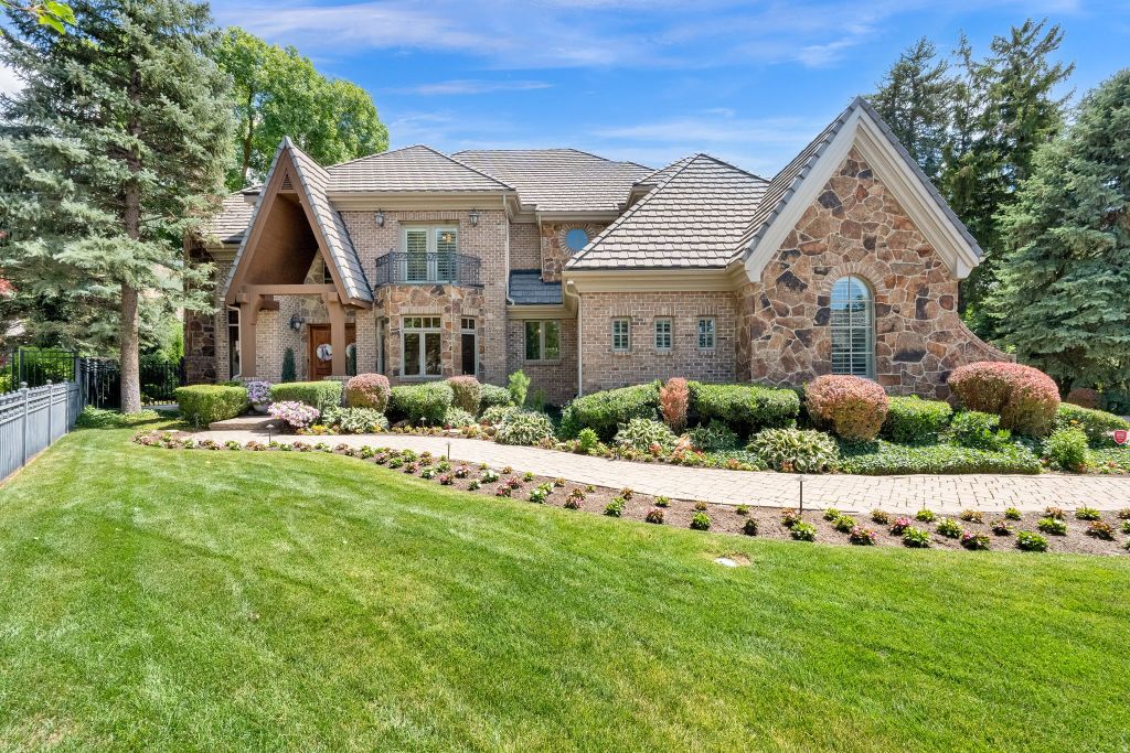 Property photo 1 of 70