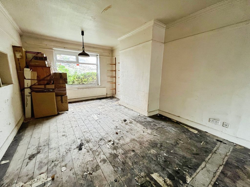 Property photo 3 of 11 Picture 3