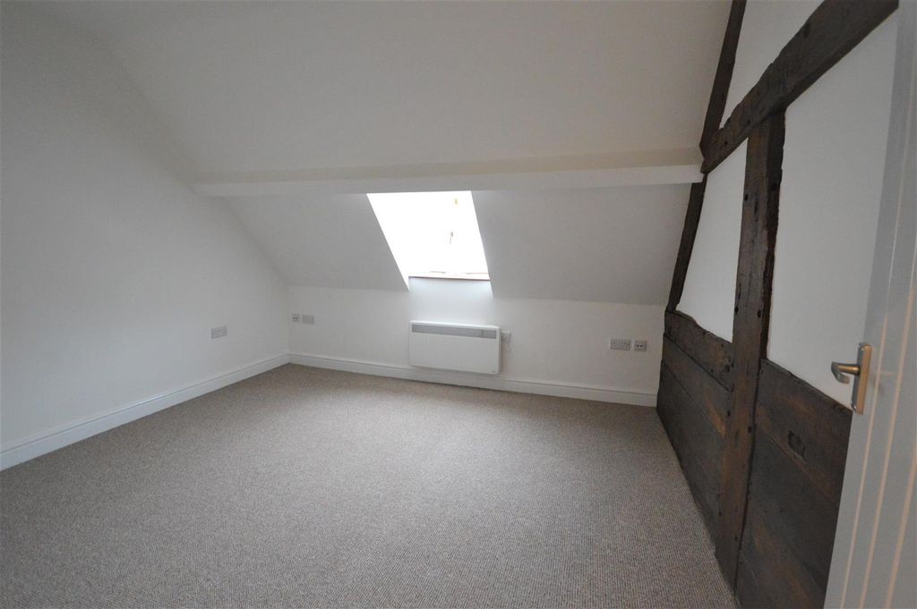 Property photo 3 of 6 Living Room