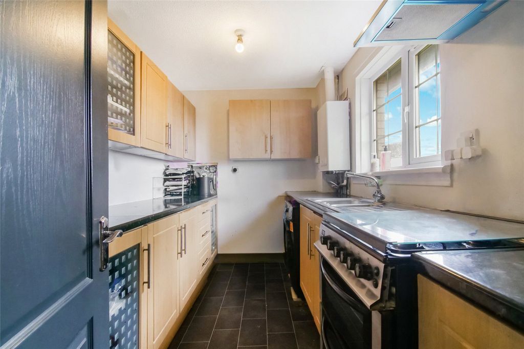 Property photo 3 of 21 Picture No. 10