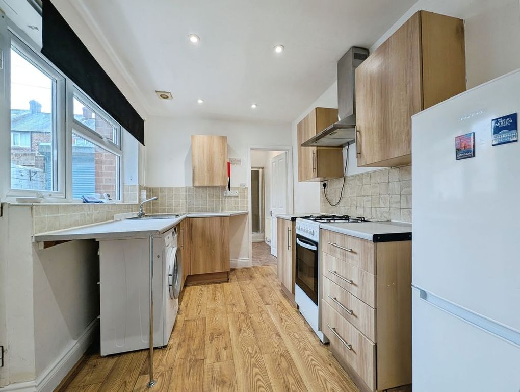 Property photo 3 of 6 Photo 4