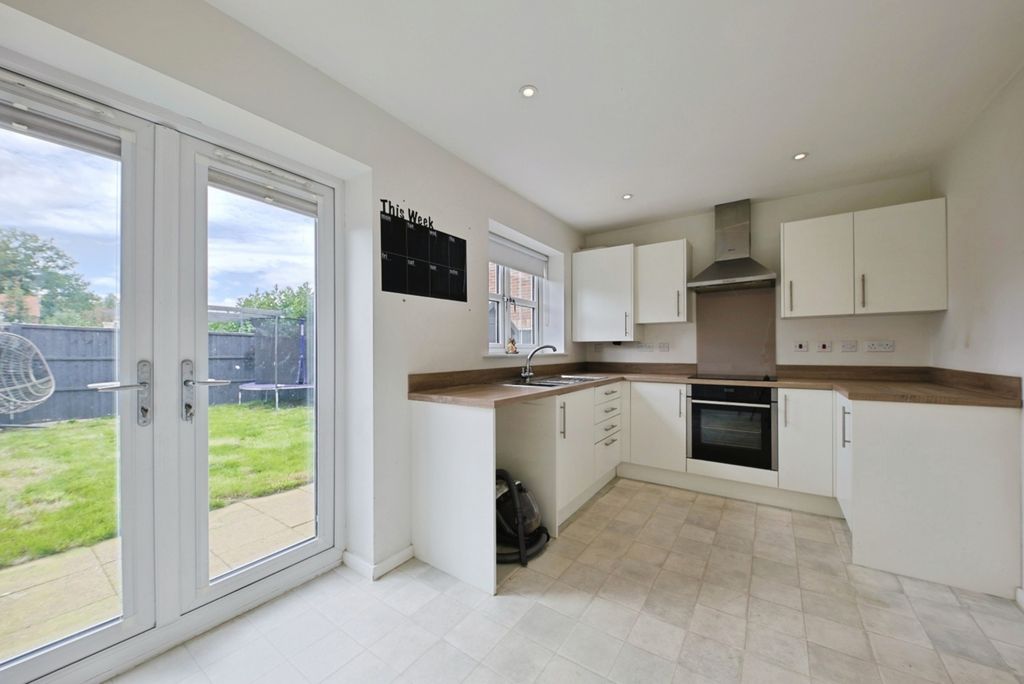 Property photo 2 of 7 4575925