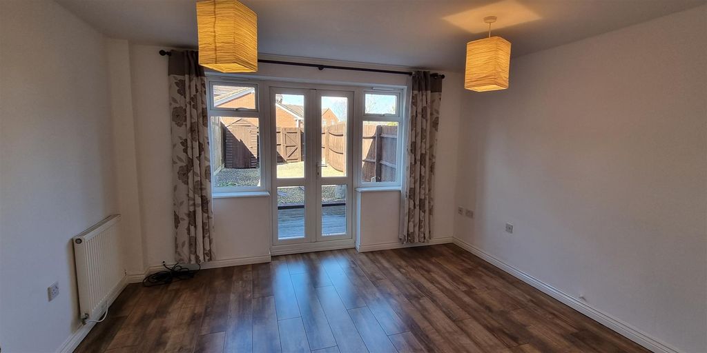 Property photo 2 of 13 Lounge Diner