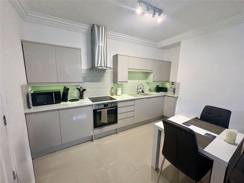 Property photo 3 of 14 Picture No. 02