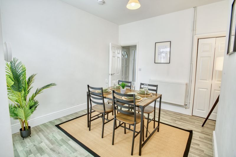 Property photo 1 of 10 Photo 7