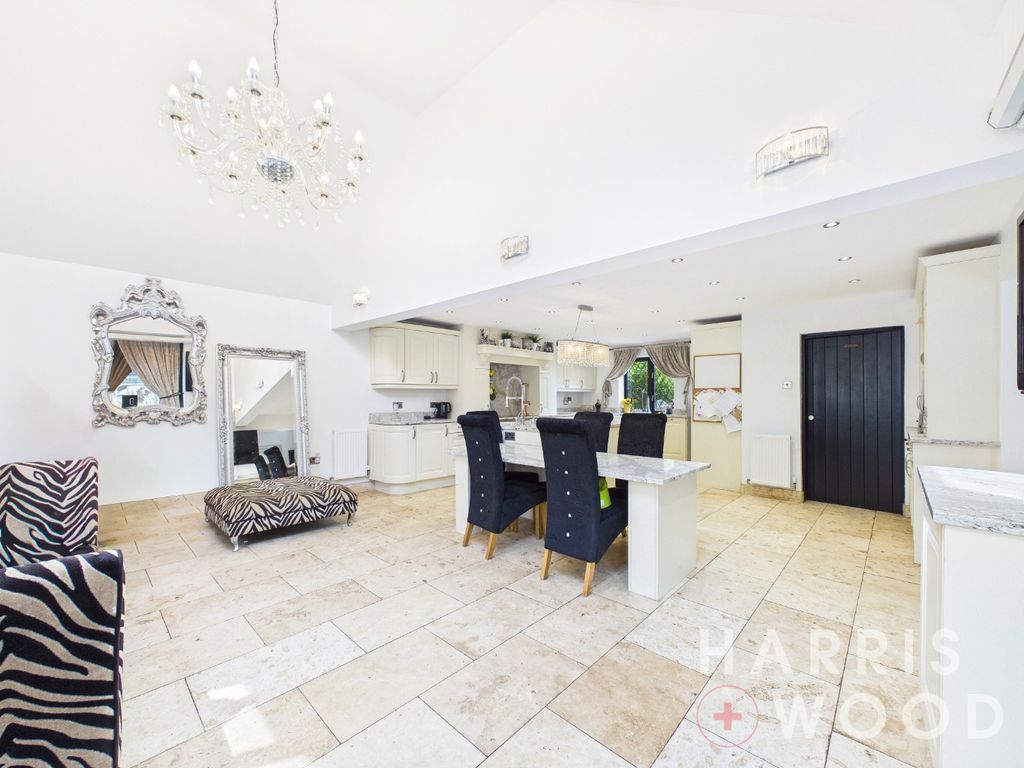 Property photo 2 of 31 5186591