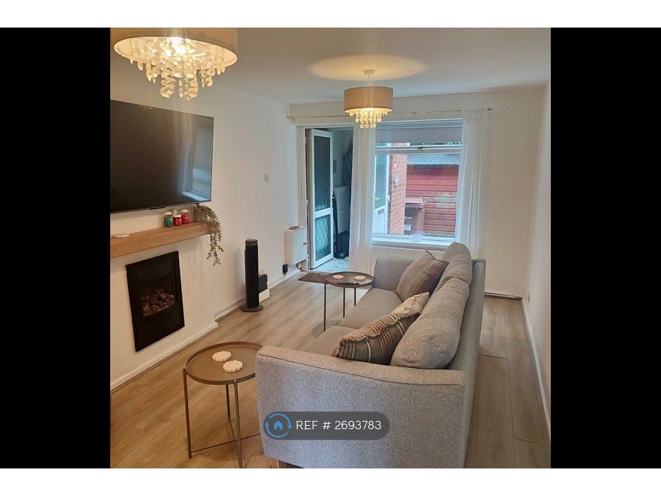 Property photo 2 of 14 Living Room