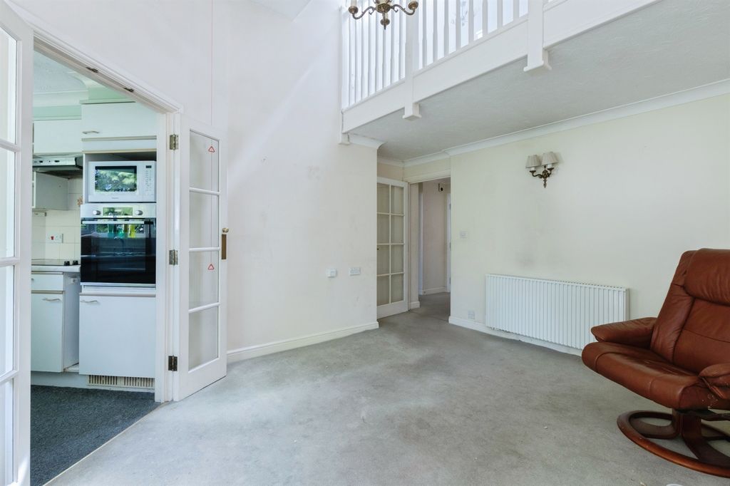 Property photo 3 of 15
