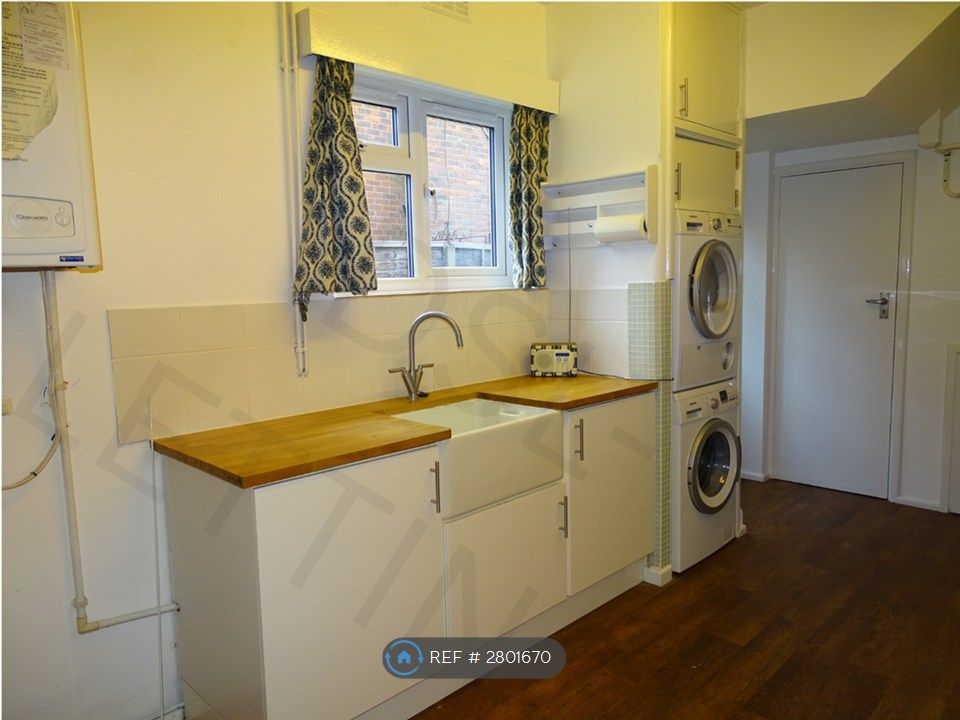 Property photo 2 of 25