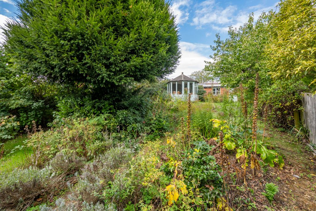 Property photo 2 of 17 _1225446