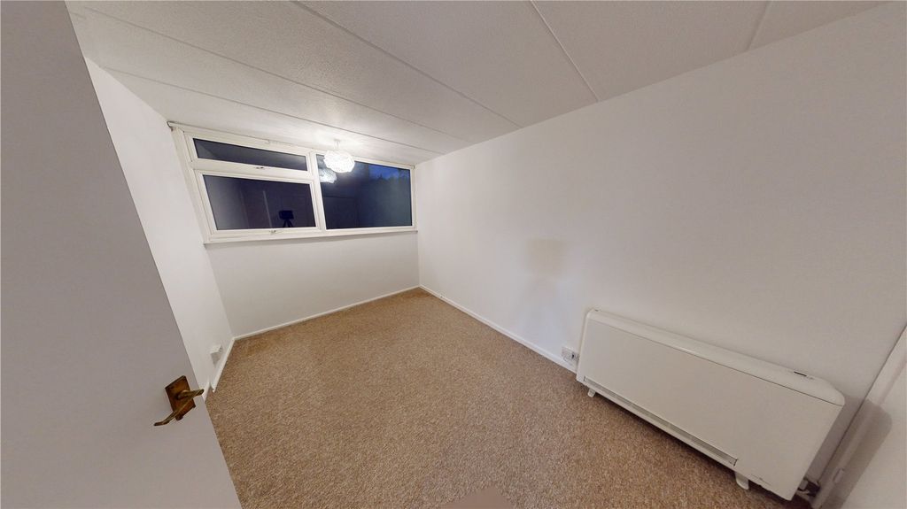 Property photo 3 of 7 Picture No. 14