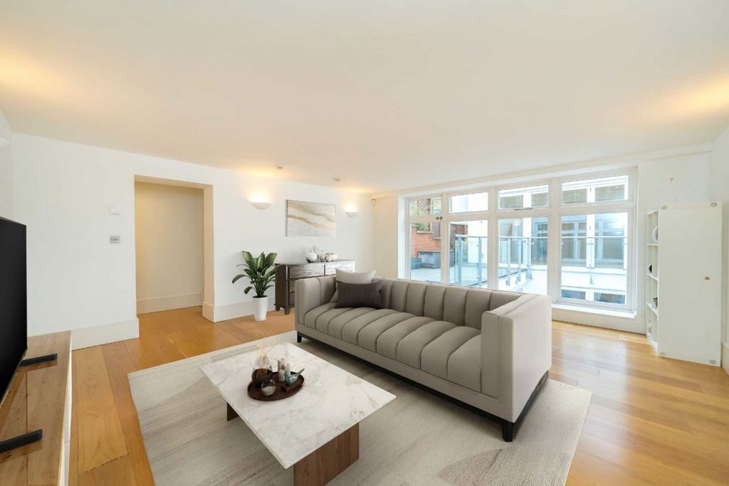 Property photo 2 of 9