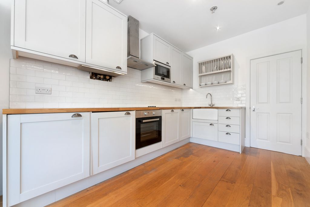 Property photo 2 of 5