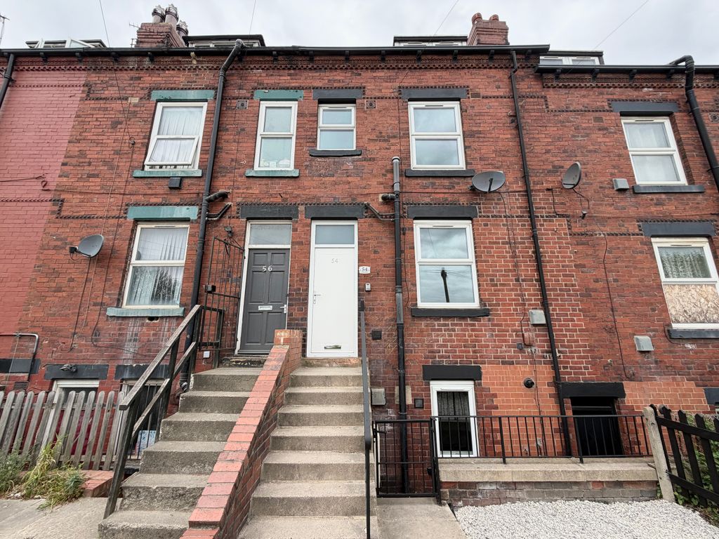 Property photo 1 of 11 External