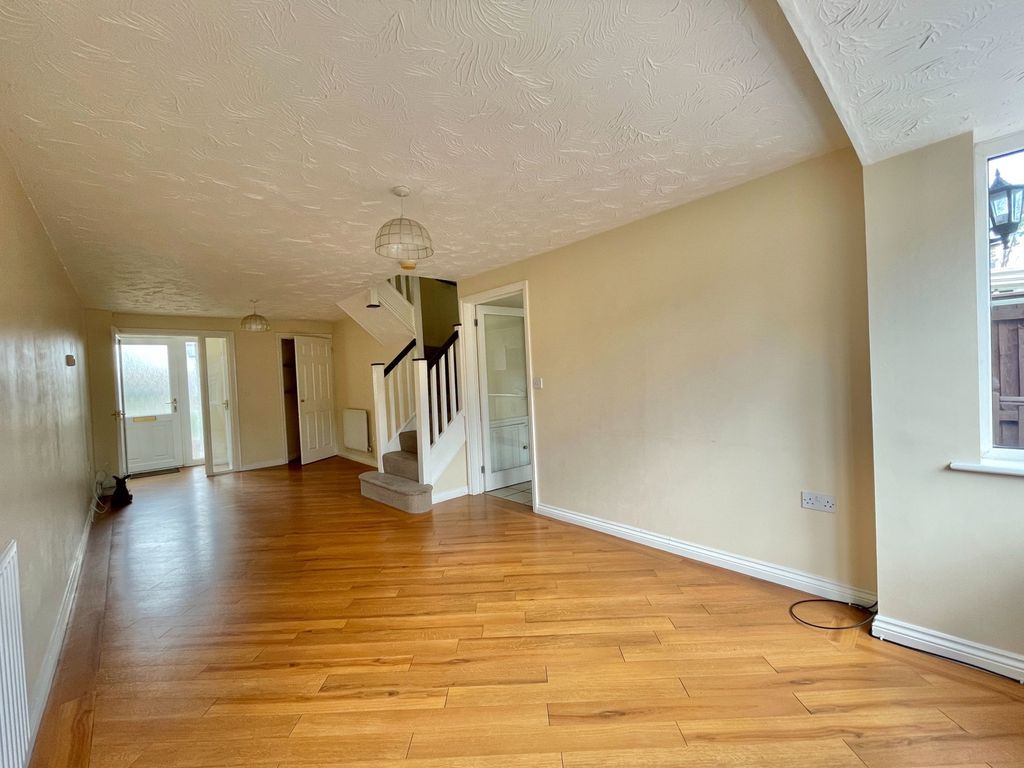 Property photo 3 of 22
