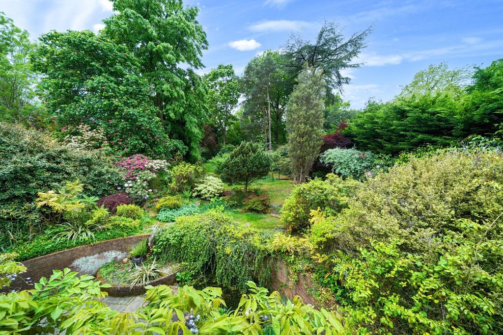 Property photo 2 of 32 Picture No. 28