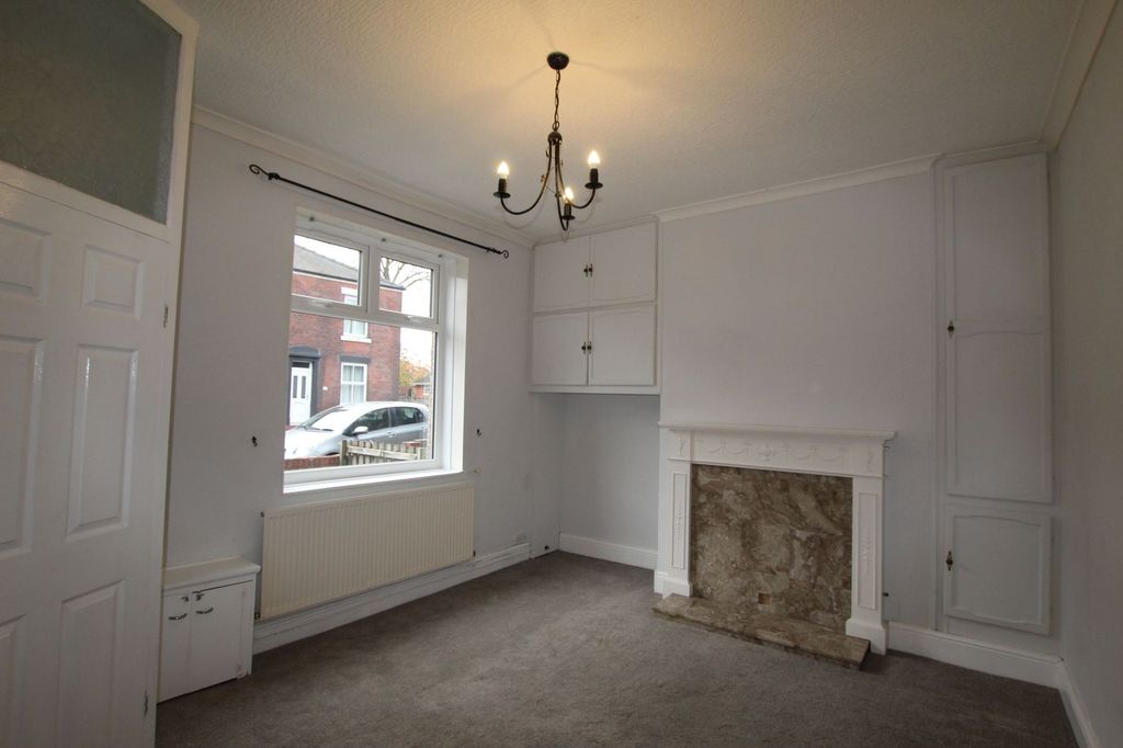 Property photo 3 of 13
